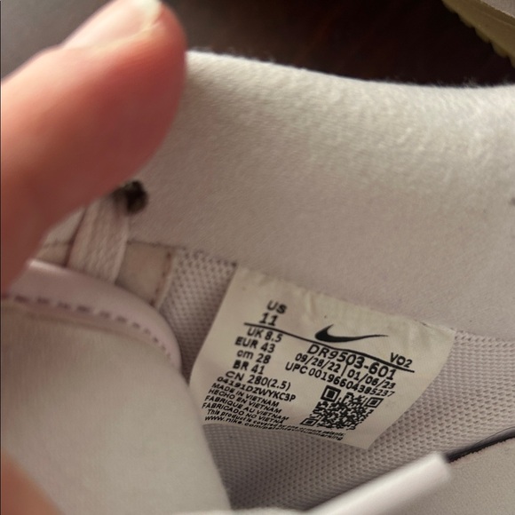 Nike Air Blush Leather Sneakers - Picture 7 of 7